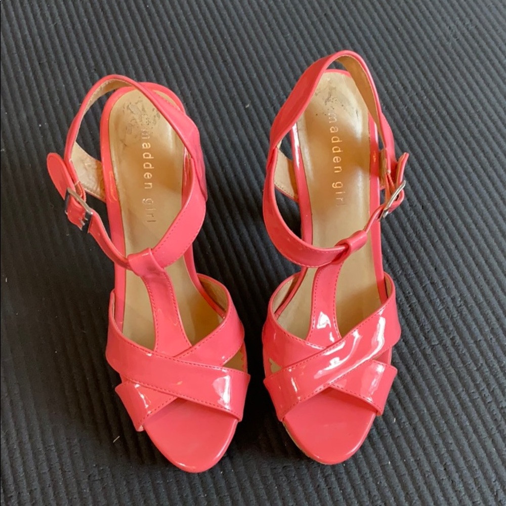 Coral Patent Leather Pump